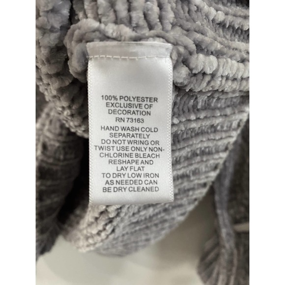 Knit Gray Sweater with Bow Details (Long Sleeve) by Cupio - Picture 4 of 5